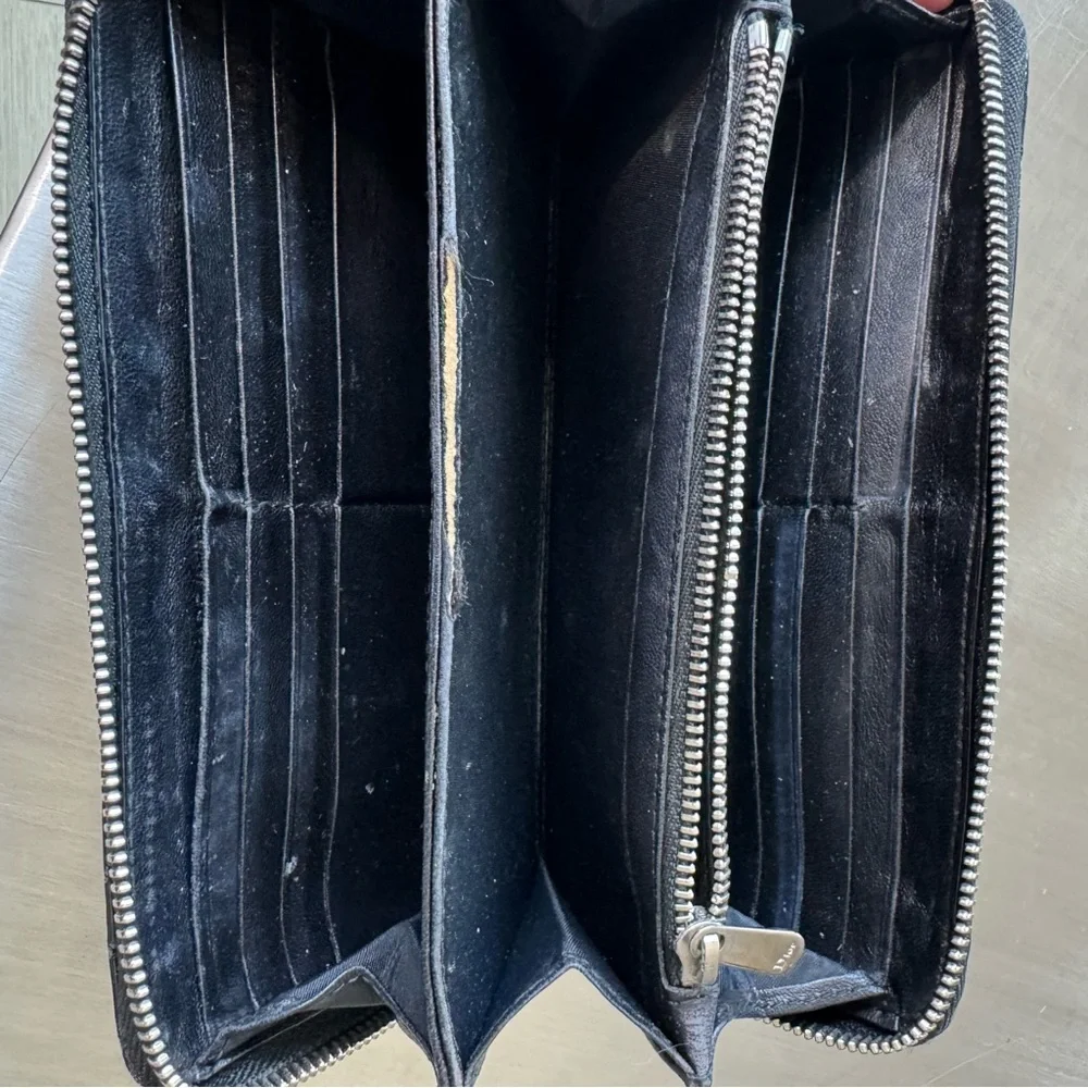 Dior Vintage Patent Cannage Zipply Wallet in Black